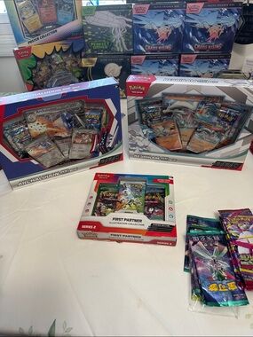 Trading Card Game Collector Box - White & Blue